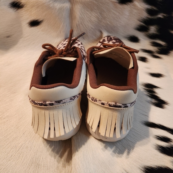 CRAZY TRAIN COWHIDE PRINT SNEAKERS SIZE 10 - Picture 5 of 5